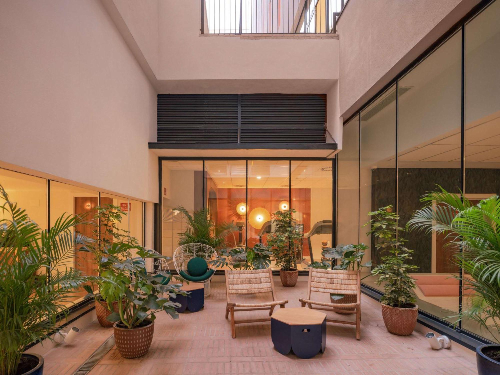 Ibis Styles Sevilla City Santa Justa Eksteriør billede
