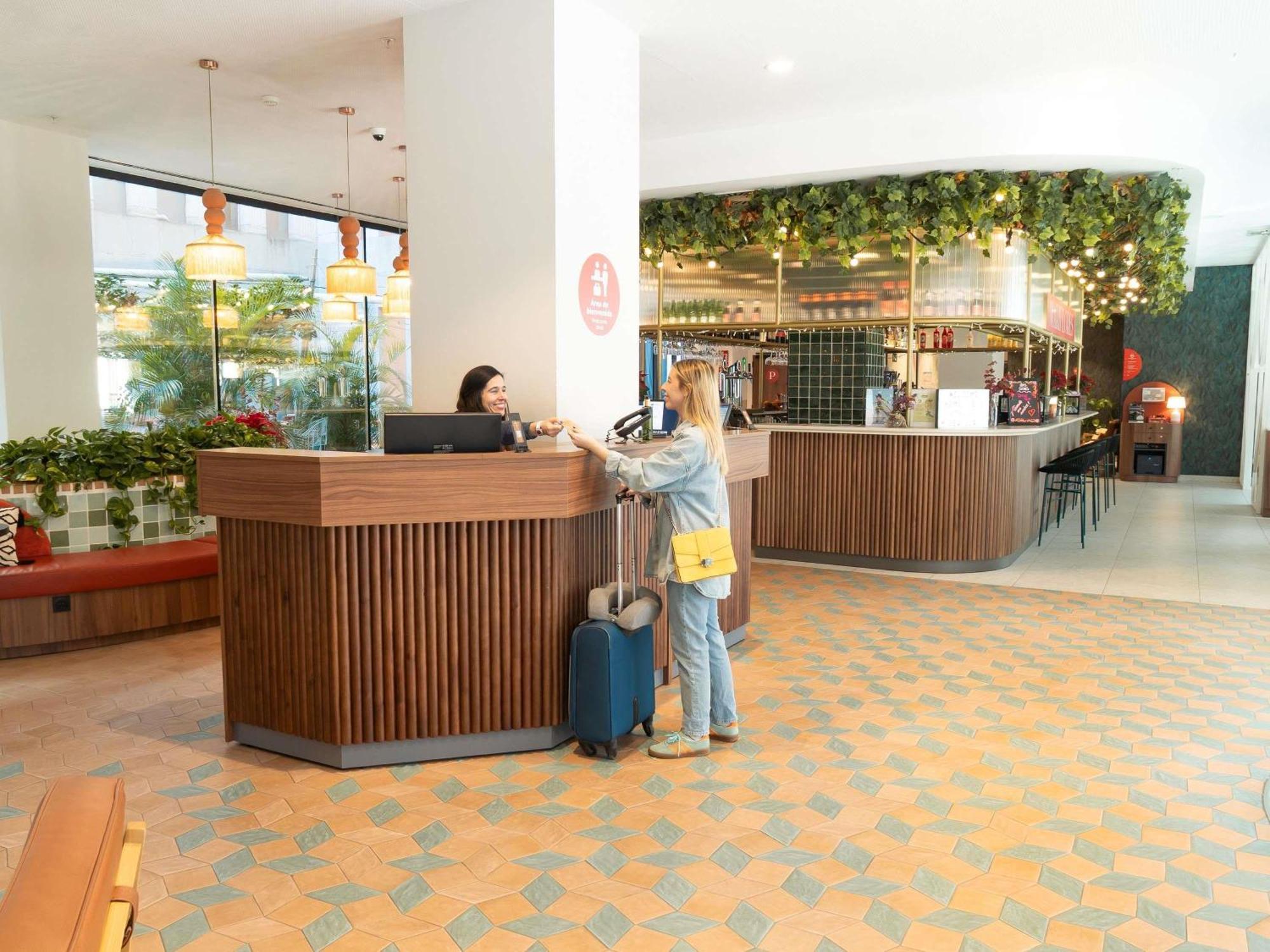 Ibis Styles Sevilla City Santa Justa Eksteriør billede