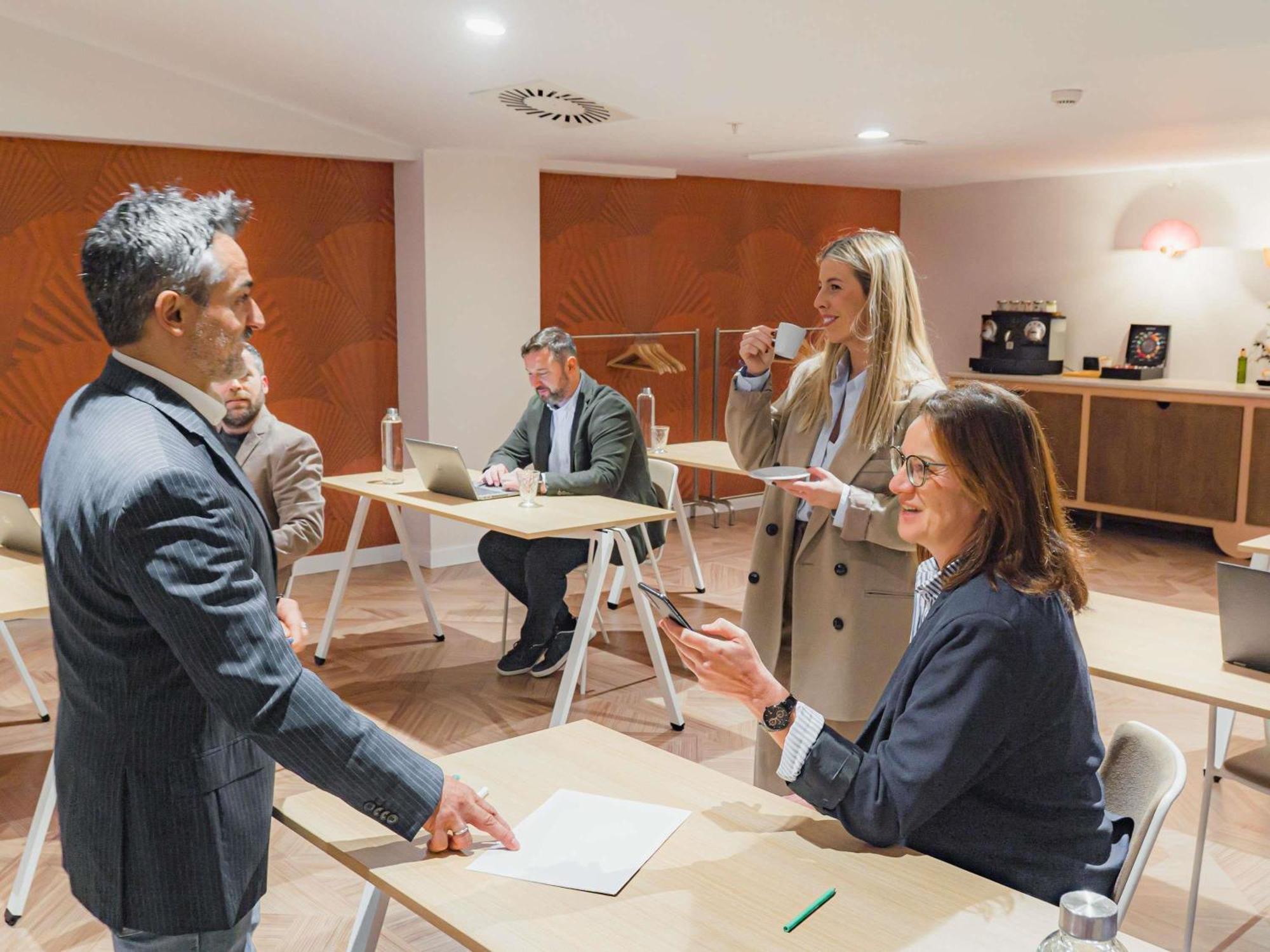 Ibis Styles Sevilla City Santa Justa Eksteriør billede