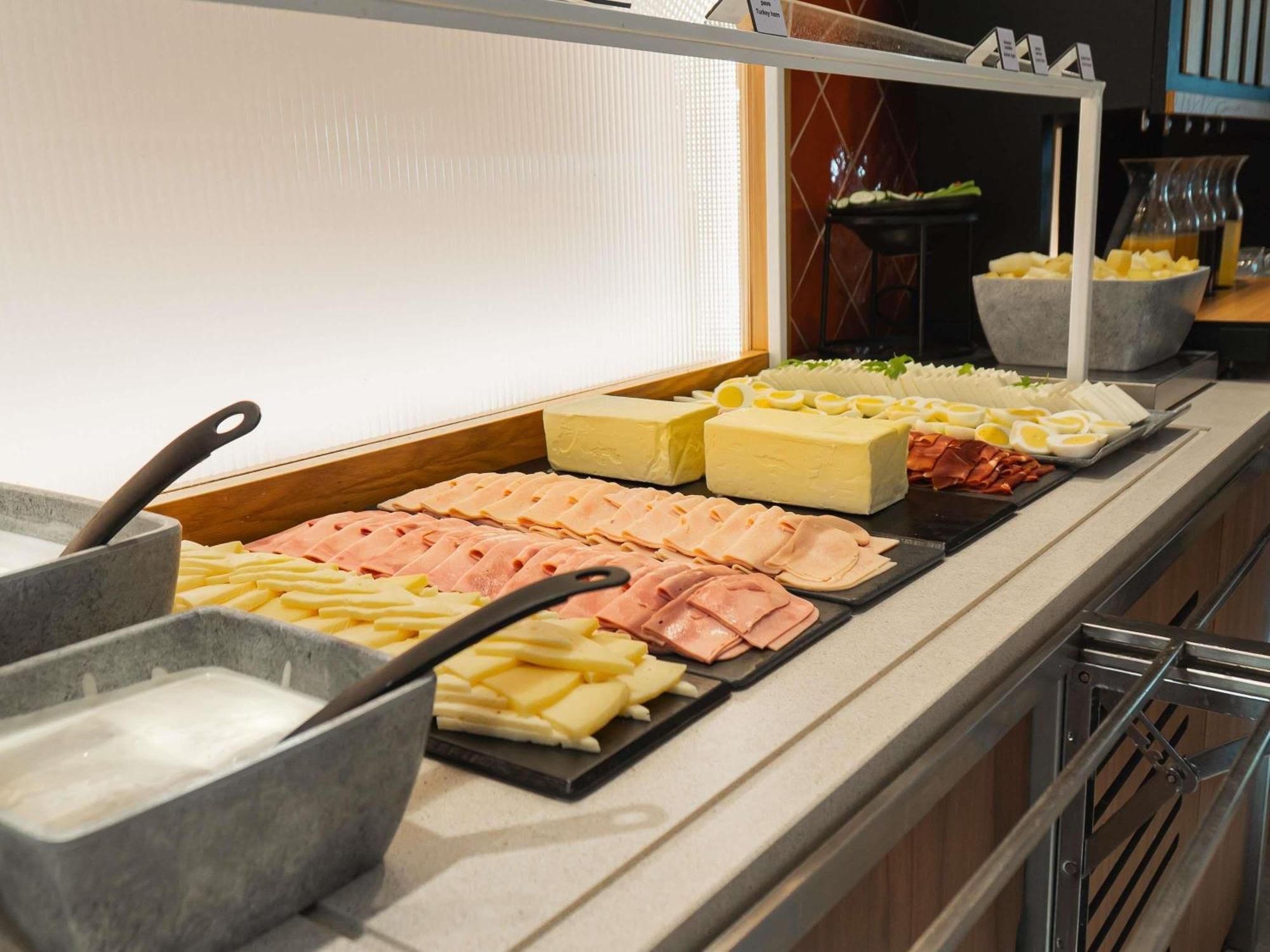 Ibis Styles Sevilla City Santa Justa Eksteriør billede