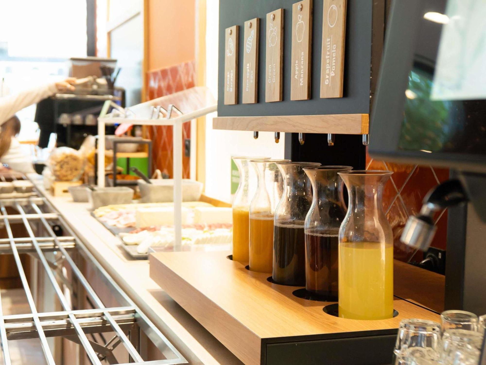 Ibis Styles Sevilla City Santa Justa Eksteriør billede