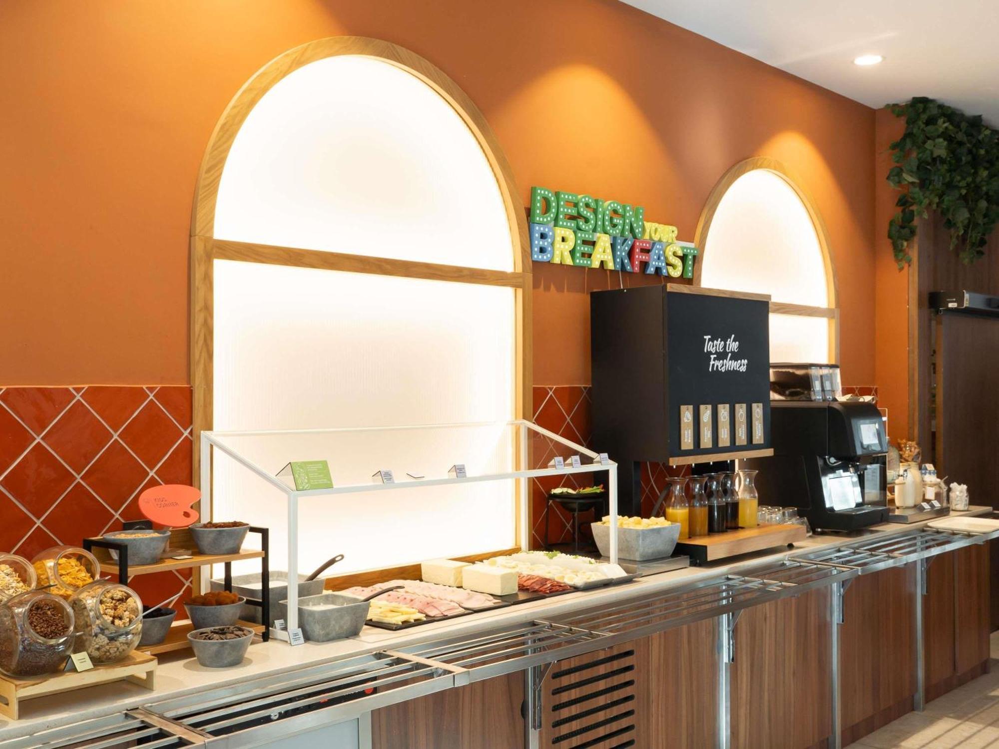 Ibis Styles Sevilla City Santa Justa Eksteriør billede