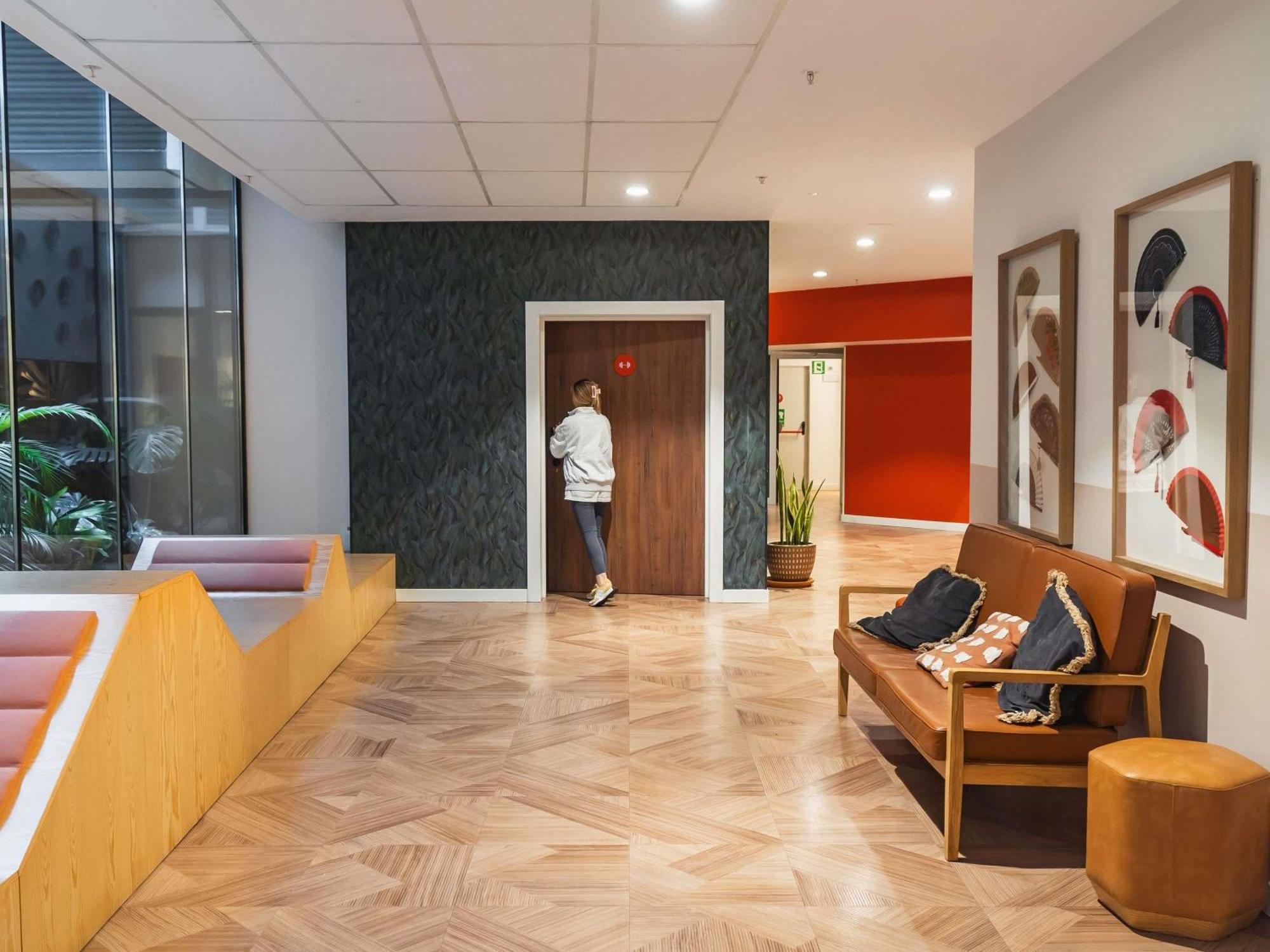 Ibis Styles Sevilla City Santa Justa Eksteriør billede